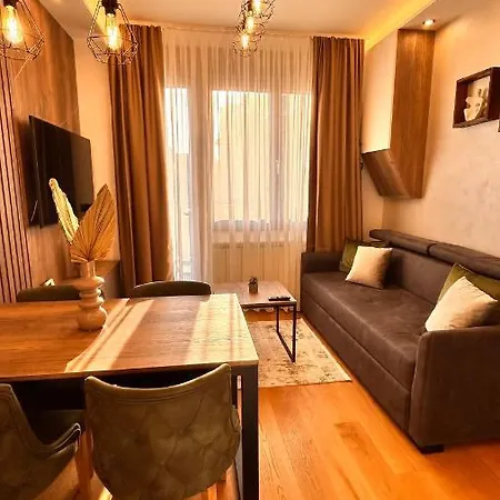 Luna-apartman 23 * 兹拉蒂博尔