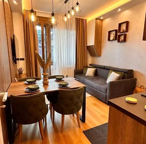 Luna-apartman 23 Апартаменты *